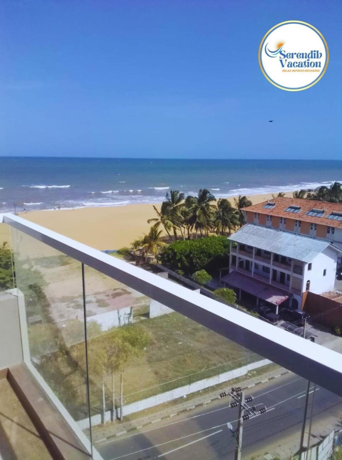 Negombo Ocean Breeze - Bliss On The Beach Luxury Apartments By Serendib Vacation Exterior foto
